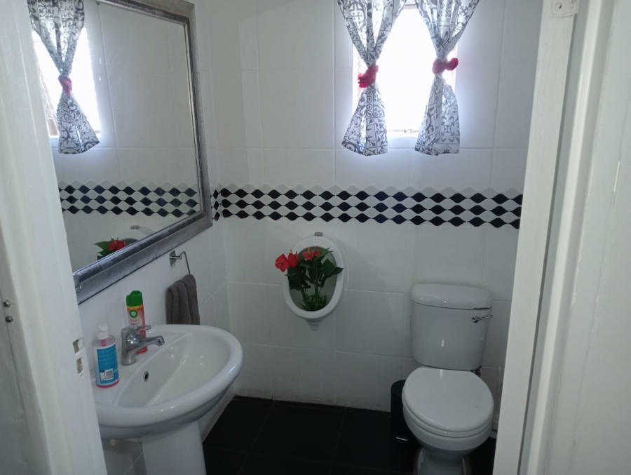 Commercial Property for Sale in Despatch Central Eastern Cape